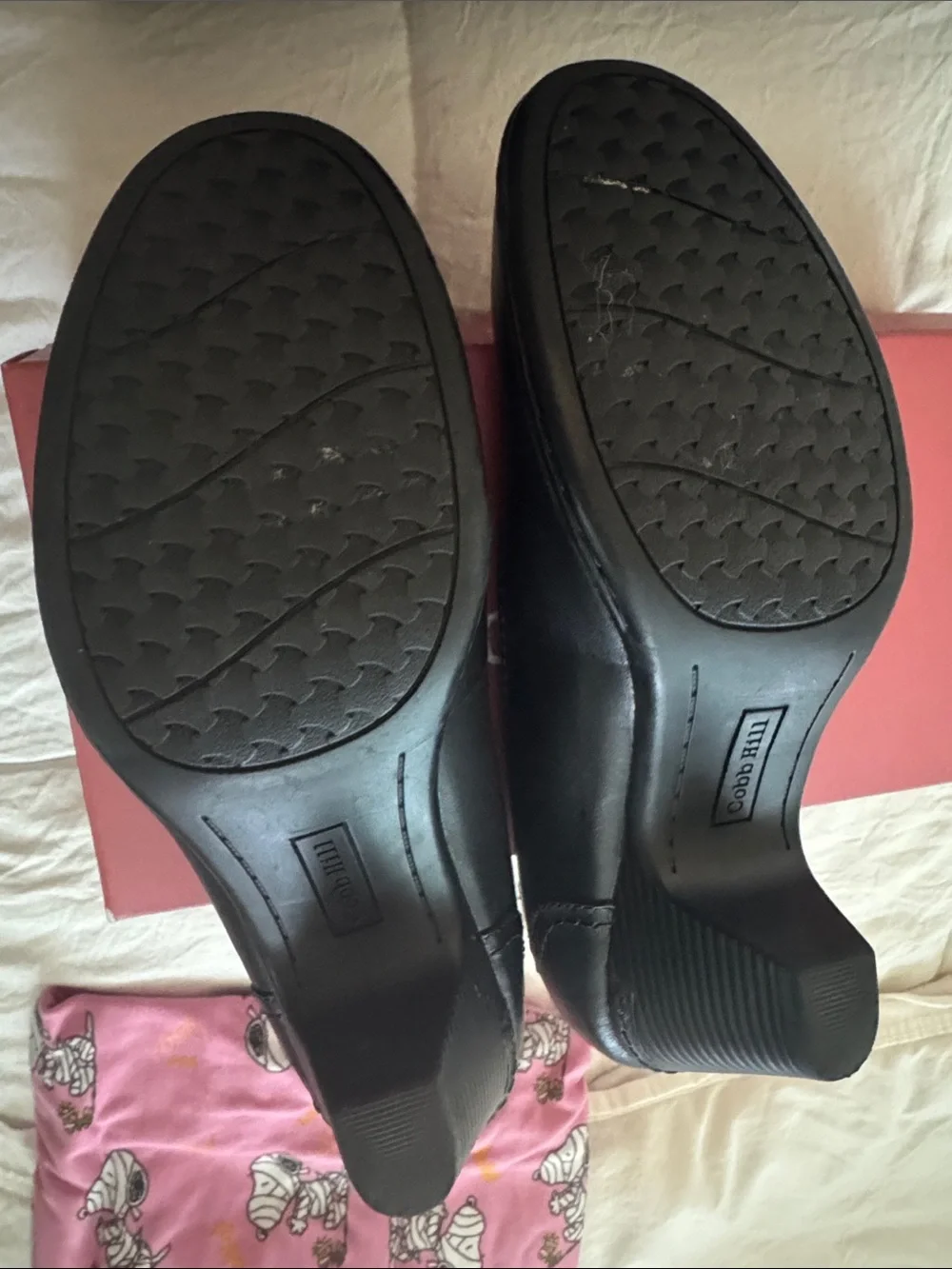 Cobb Hill by New Balance Black Leather Flats with Rounded Toe